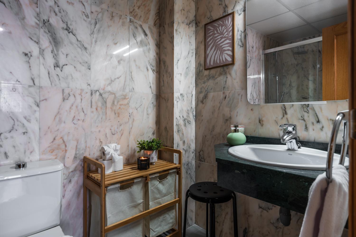 Apartamento Tuguest Station With Parking Granada Exterior foto
