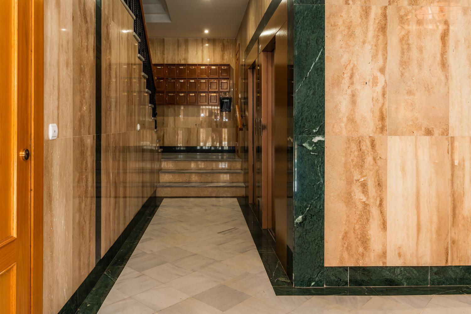 Apartamento Tuguest Station With Parking Granada Exterior foto